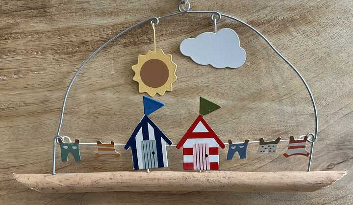 Beachuts and washing line seaside hanging decoration